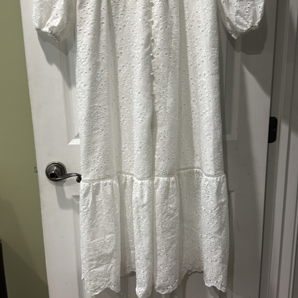 Beautiful Maxi Dress - Picture 3 of 12